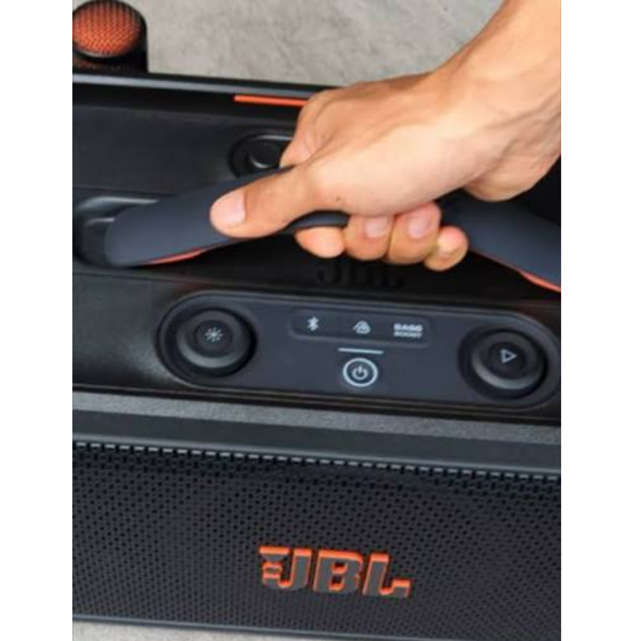 PARLANTE PARTYBOX ON THE GO 2 PLUS INCLUYE MICROFONO INALAMBRICO Mod: PBOTG2PLBA - Imagen 2
